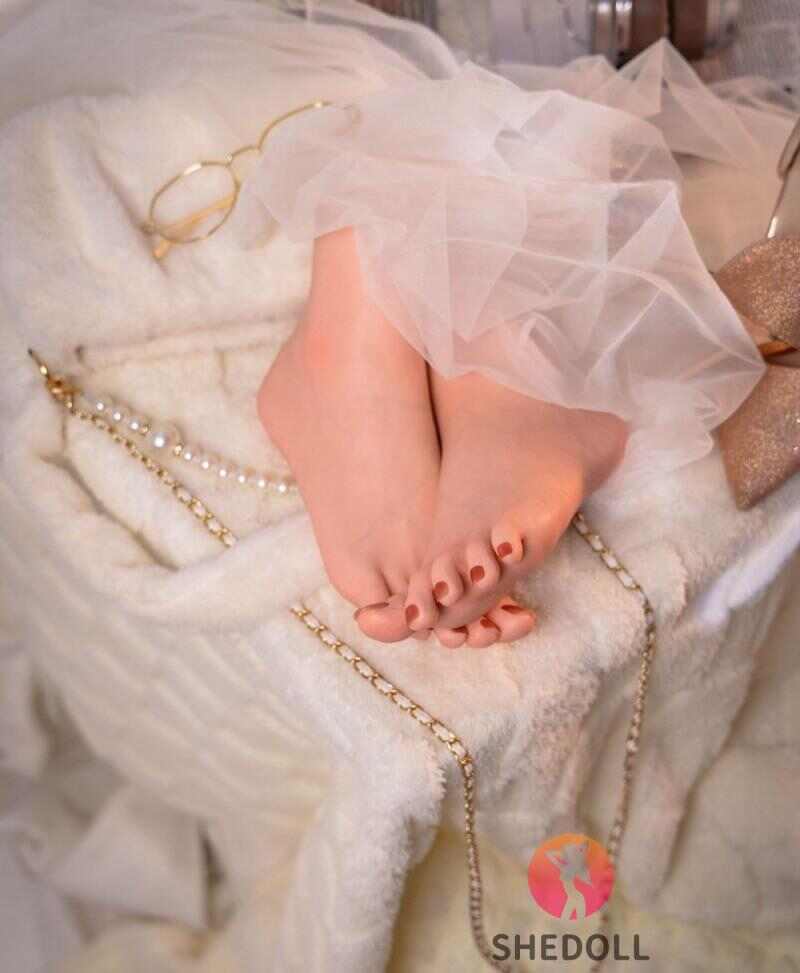 SHEDOLL Silicone Foot Model (Nail Art Ver.) | 1:1 Lifesize with Poseable Toe Bones | Medical-grade Realistic Feet for Photography/Education